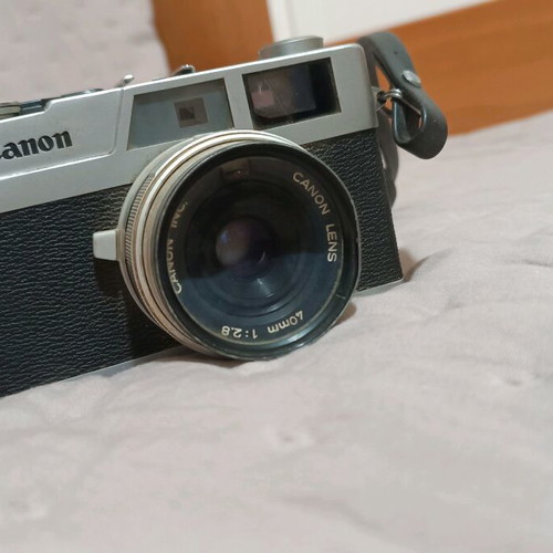 Canon Canonet 28 35mm film camera like new, circa 1968-1971