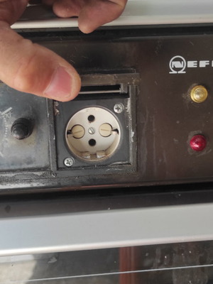 Κουζίνα ηλεκτρική αερόθερμη με τέσσερα μάτια μεταχειρισμένη