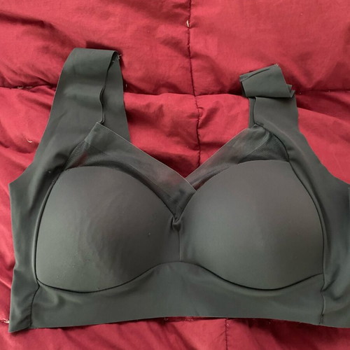Seamless sports bra XL like new, black and beige