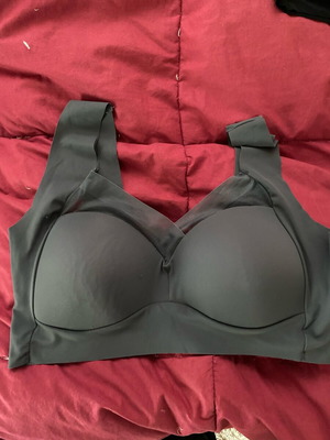 Seamless sports bra XL like new, black and beige