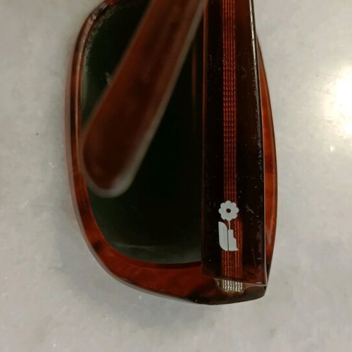 Sunglasses used 90s brown with case Y2K