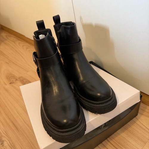 Biker boots black like new, size 38