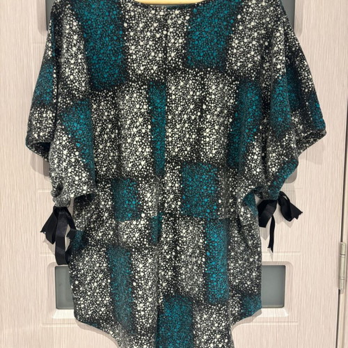 Women's winter blouse like new, size L/XL, blue and gray