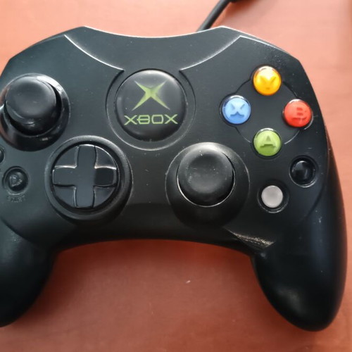 Xbox Original console like new with controller and cables