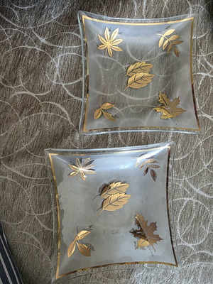 Opaline glass plates vintage set of 2 in like new condition