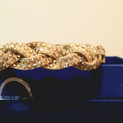 Juicy Couture bracelet like new, beige and gold