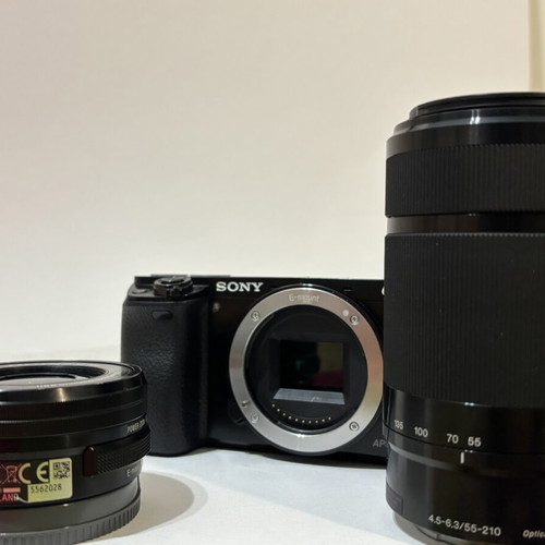 Sony a6000 camera body like new