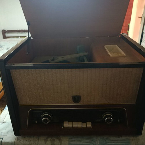Philips vintage radio and turntable cabinet, 1950s-60s