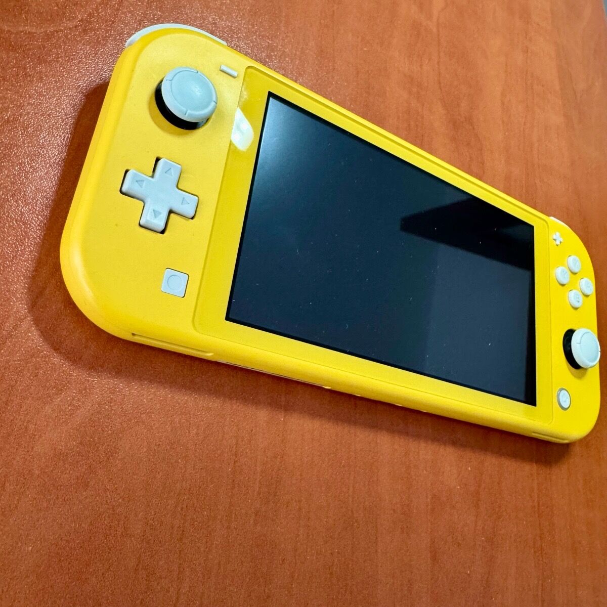 Nintendo Switch Lite Yellow like new… - € 150,00 - Vendora.cy