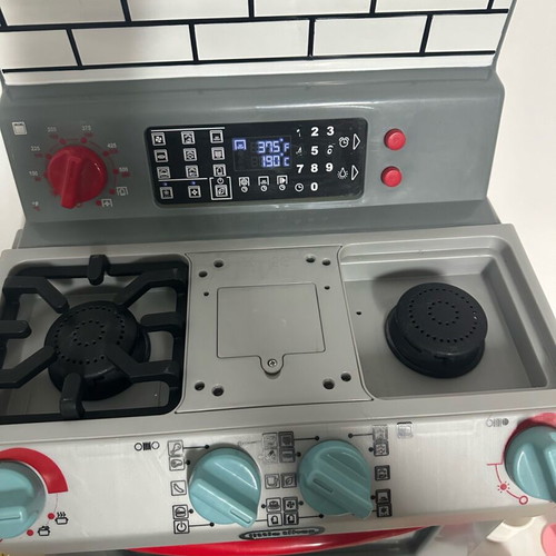 Little Tikes First Appliance oven used with accessories