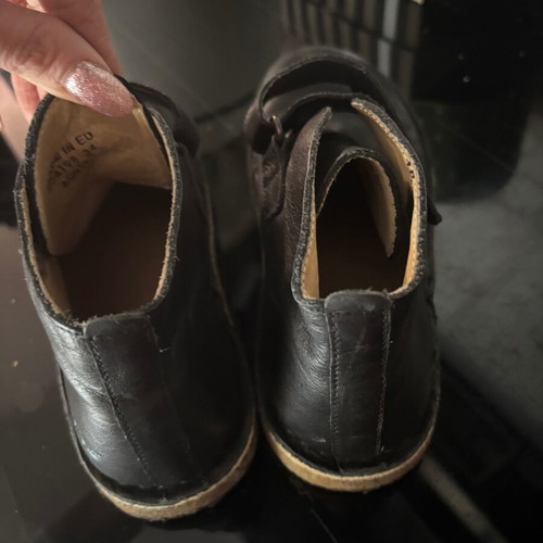 Kickers boots like new, size 34, black with anti-slip sole