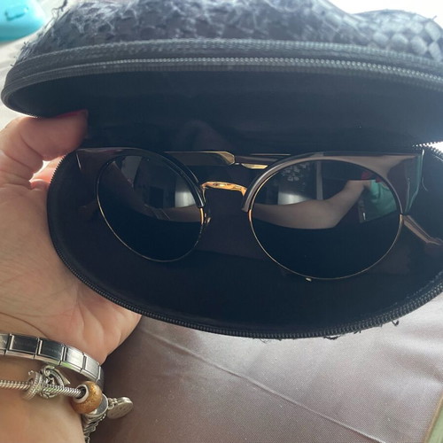 Sunglasses cat eye style like new, black and gold