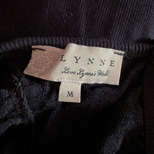 Lynne fitted ribbed blouse with lace, like new, size M