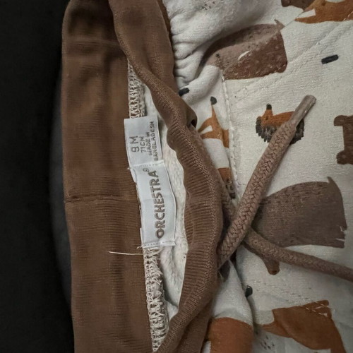 Baby pants 9 months like new, unisex with animals