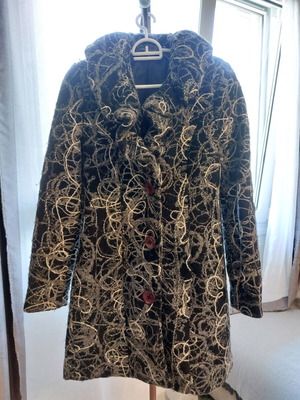 Sandro Ferrone Italian Wool Coat like new, size S, black bouclé texture