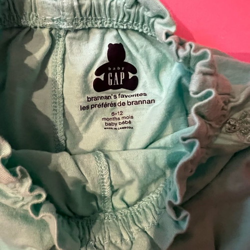 Baby romper 6-12 μηνών σαν καινούργιο με σορτς Baby Gap