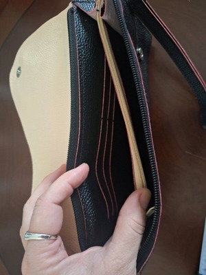 Women's clutch wallet like new, handheld