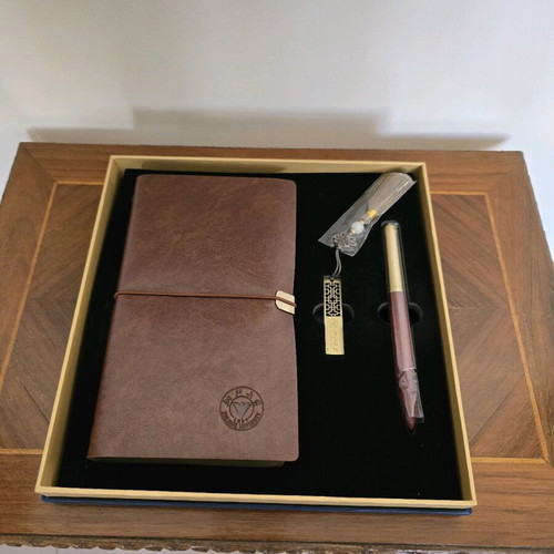Zhejiang University collectible memorabilia set new with pen, flash drive, and notebook