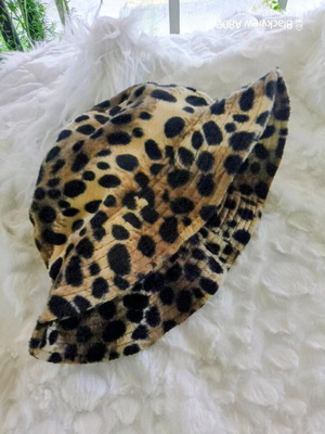 Faux Fur Bucket Hat Leopard Print new size M