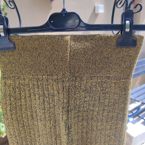 Knitted striped set one size new with elastic waist and mao collar