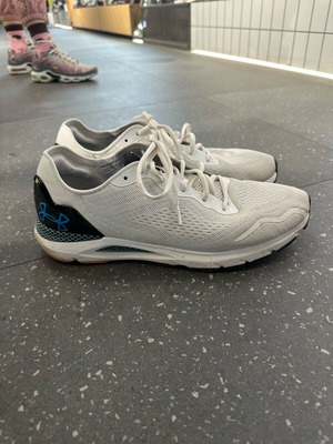 Under Armour Ανδρικά Αθλητικά Παπούτσια 46 Μεταχειρισμένα Άσπρα