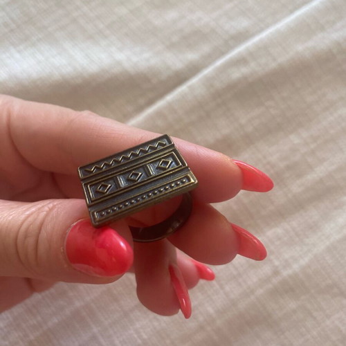 Ring in bronze color, size 19.4 mm like new