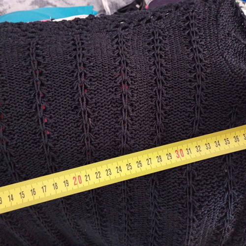 Knitted top black, like new, size M-L