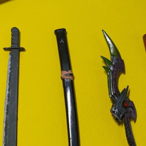 Figure accessories used, parts and weapons for 6-7 inch figures, pack