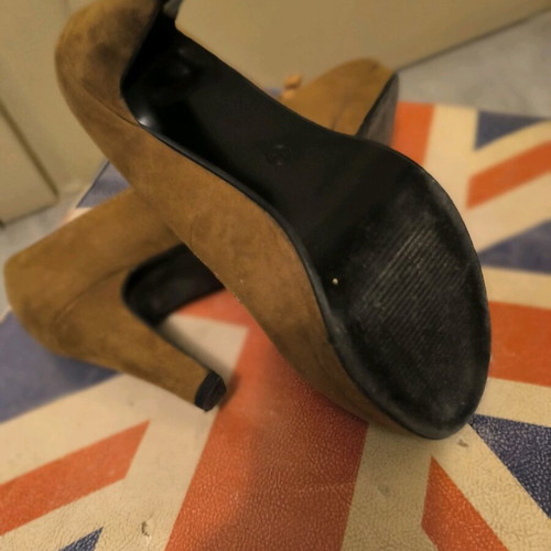 Dexim Brown Suede Leather Pumps Size 39 Like New