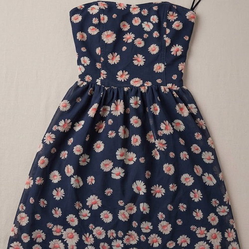 Mini spring dress Bershka with floral pattern size Medium like new