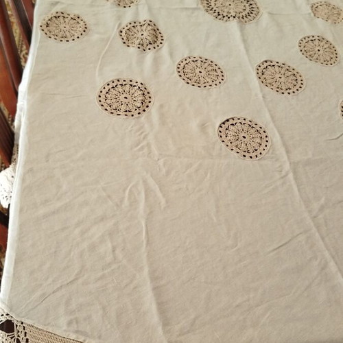 Handmade round tablecloth like new with ecru lace
