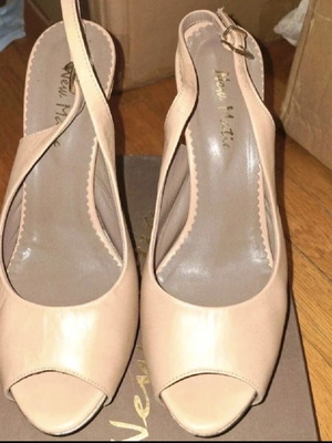 New Matic peep toe pumps nude size 39, like new, genuine leather