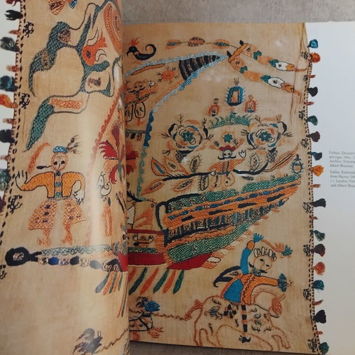 O Ellinas kai i Thalassa book, very good condition