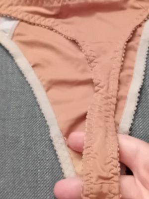 Triumph string M, beige