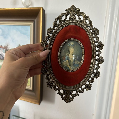Queen Elizabeth picture vintage, like new