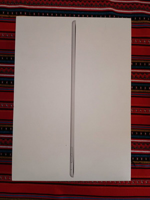 Apple iPad Air 2 box used with instructions and stickers