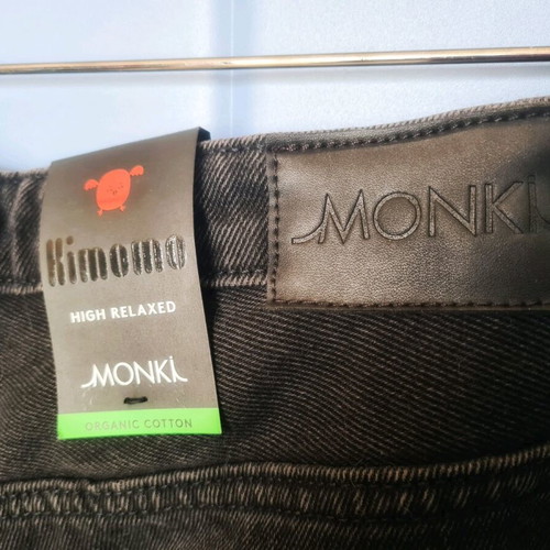 Monki high-waisted black jeans new, size M