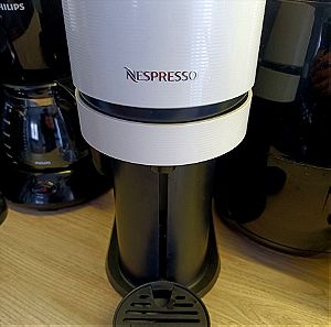 Nespresso μηχανή