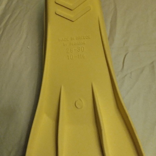 Florida children's swim fins size 28-30 like new