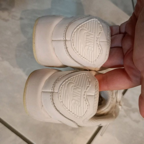 Nike sneakers used with laces for girls, size 26, white