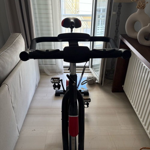 Exercise bike new, spinning