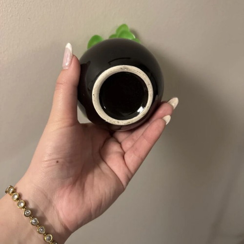 Decorative plant with glass pot like new, plastic leaves