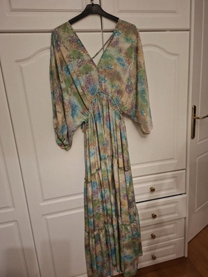 Flowy dress new, one size, multicolor
