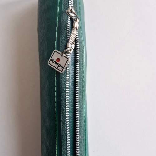 Knirps automatic umbrella like new with green leatherette case and zipper