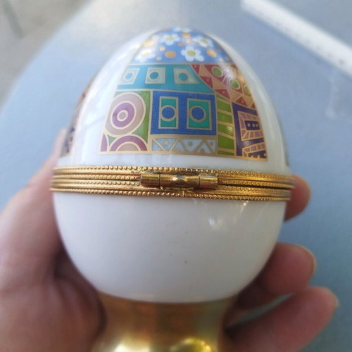 Vintage collectible Raynaud Limoges egg for Zerteo like new