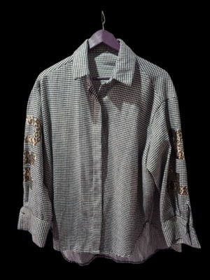 Checked shirt like new, size XL, black and brown with leopard details
