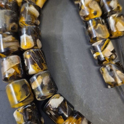Komboloi made of horn, 29 beads, 13×14mm, new