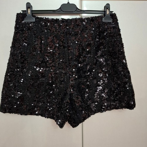 Zini Boutique black sequin shorts like new, size L