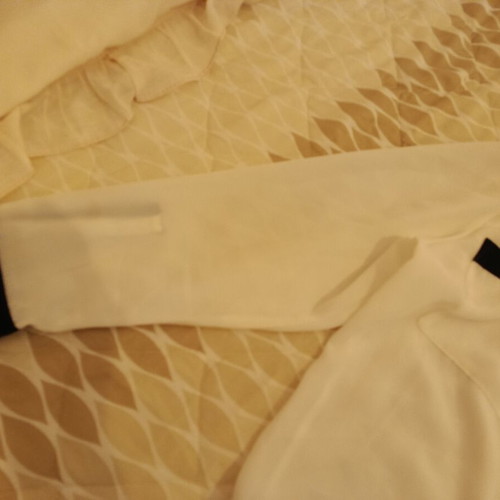 White women's shirt like new with dark blue buttons, size L