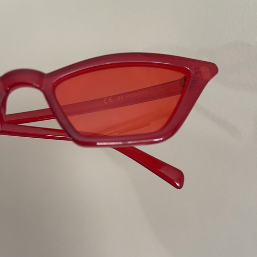 Retro Slim Cat-Eye Women's Sunglasses, red